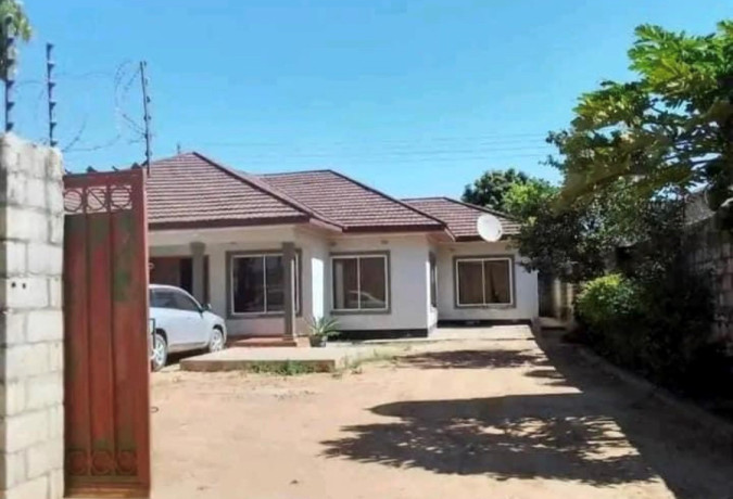 4-bedroom-house-for-sale-in-libala-south-big-0