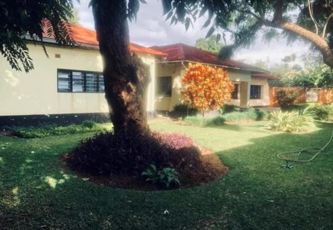 5-bedroom-house-for-sale-in-woodlands-big-3