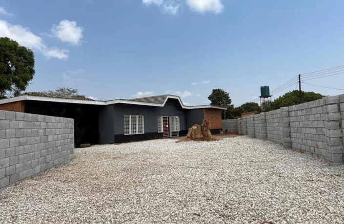 4-bedroom-house-for-rent-in-avondale-big-0