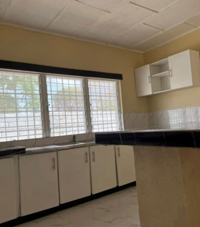 4-bedroom-house-for-rent-in-avondale-big-2