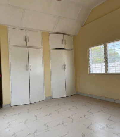 4-bedroom-house-for-rent-in-avondale-big-3