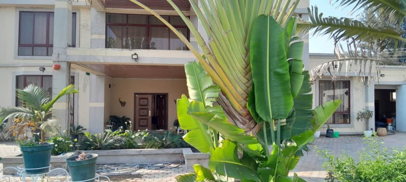 5-bedroom-house-for-sale-in-silverest-big-2