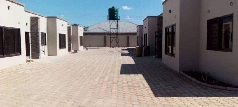 2-bedroom-flat-for-rent-in-chalala-big-4