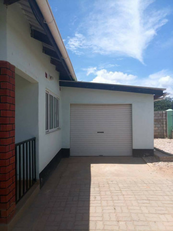 beautiful-three-bedroom-house-in-salama-park-big-0