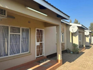 neat-and-spacious-2-bedroom-flats-for-sale-in-phi-lusaka