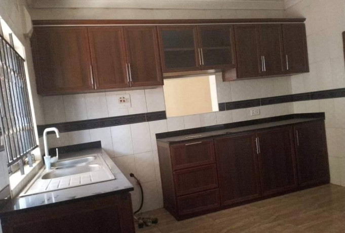 3-bedroom-flat-for-rent-in-makeni-big-4