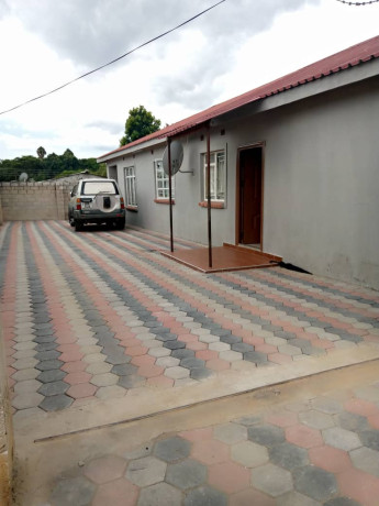 2-and-1-bedroom-semi-detached-flats-for-sale-in-garden-site-3-big-0