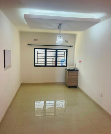 3-bedroom-flat-for-rent-in-lilayi-big-2