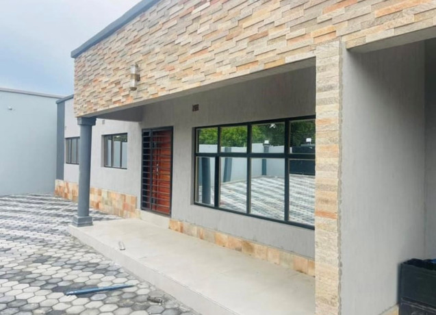 3-bedroom-flat-for-rent-in-lilayi-big-6