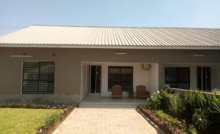 2-bedroom-flat-for-rent-in-rhodespark-big-0