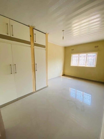 3-bedroom-house-for-rent-in-roma-big-5