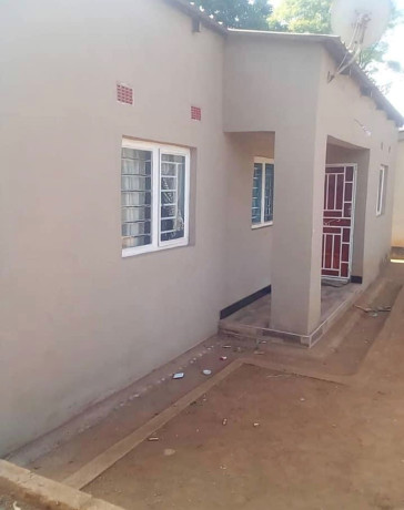 2-bedroom-flat-for-rent-in-avondale-big-4
