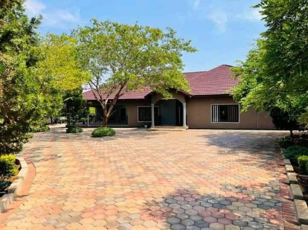 4-bedroom-house-for-sale-in-new-kasama-big-6