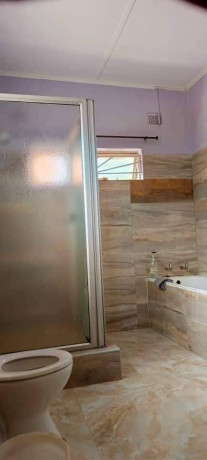 4-bedroom-house-for-sale-in-avondale-big-9