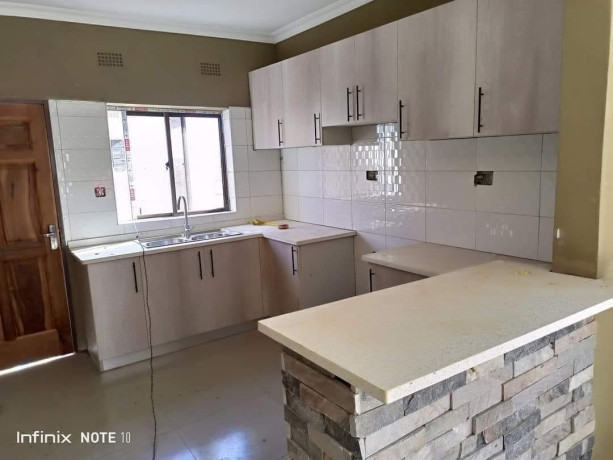 3-bedroom-house-for-sale-in-lilayi-estates-big-4