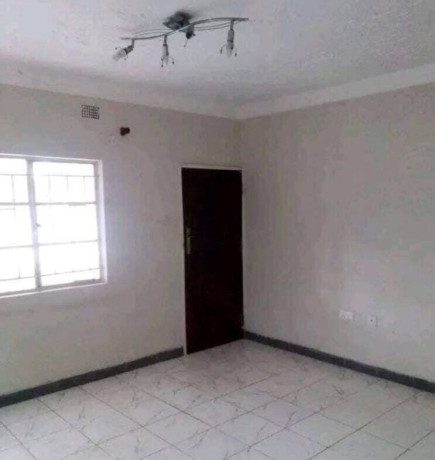 2-bedroom-flat-for-rent-in-roma-big-4