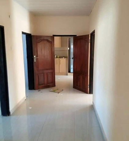 3-bedroom-flat-for-rent-in-chalala-big-4