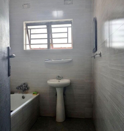 2-bedroom-flat-for-rent-in-makeni-big-5