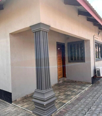 1-bedroom-flat-for-rent-in-ibex-hill-big-2