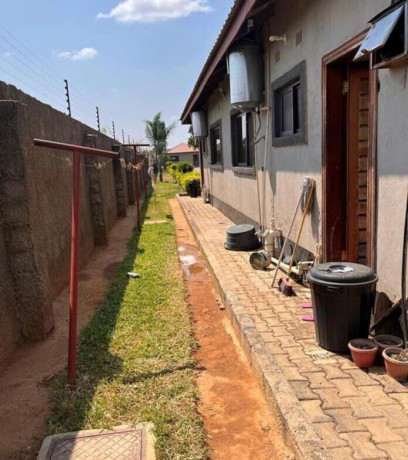 1-bedroom-flat-for-rent-in-ibex-hill-big-6