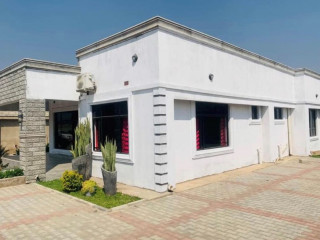 3-bedroom-house-for-sale-in-ibex-meanwood