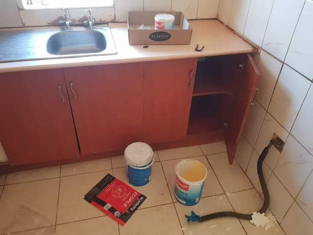 bedsitter-for-rent-in-avondale-big-8