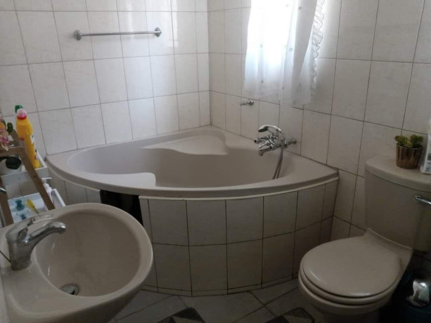 4-bedroom-flat-for-rent-in-makeni-big-1