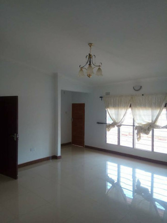 spacious-three-bedroom-flat-in-salama-park-big-7