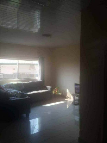 neat-two-bedroomed-flat-in-phi-big-2