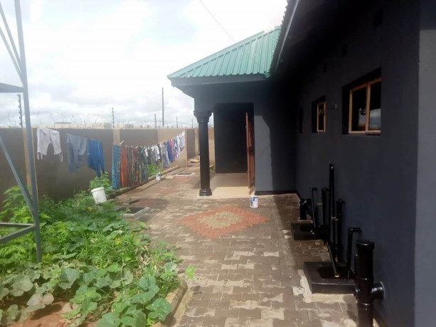 2-bedroom-fabulous-flat-for-rent-in-woodlands-chalala-big-5