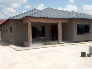 neat-three-bedroom-standalone-house-in-ibex-hill