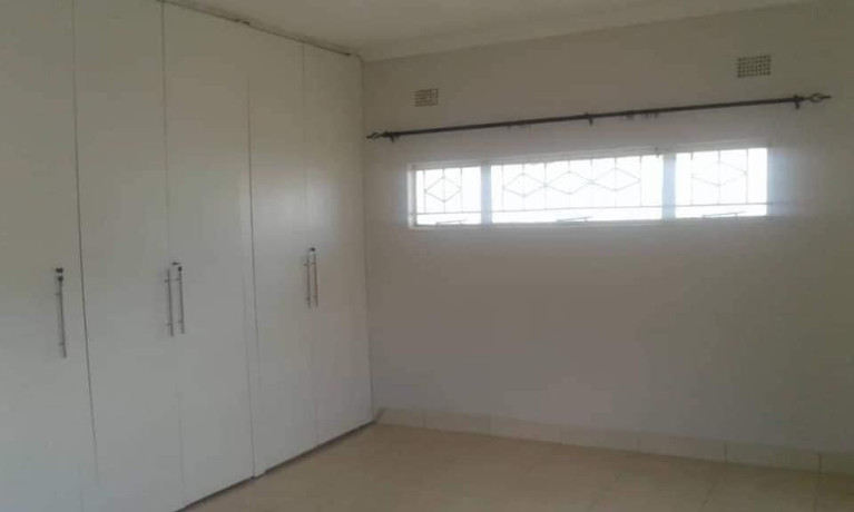 4-bedroom-house-for-sale-in-makeni-big-2