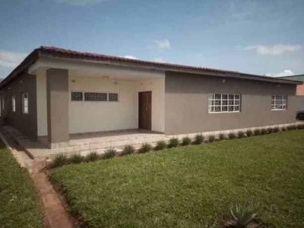 4-bedroom-house-for-sale-in-makeni-big-0