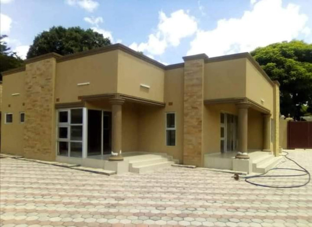 2-bedroom-flat-for-rent-in-olympia-big-7