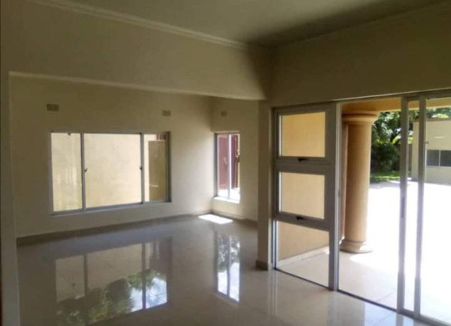 2-bedroom-flat-for-rent-in-olympia-big-5