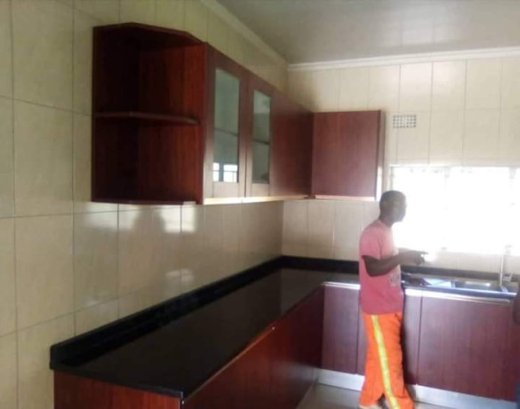 2-bedroom-flat-for-rent-in-olympia-big-4