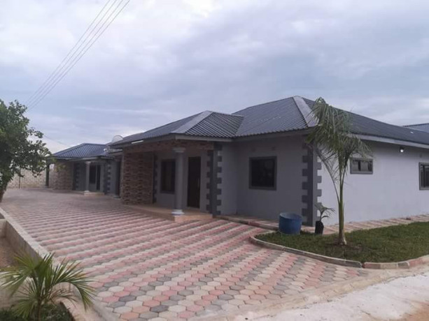 newly-built-2-bedroom-modern-flat-in-libala-south-big-6