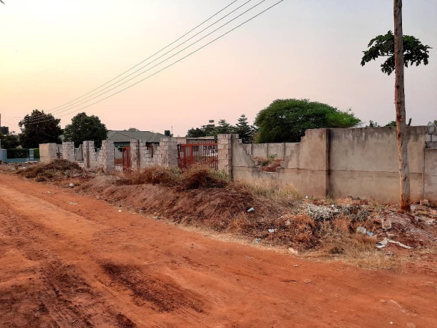 plot-for-sale-in-meanwood-ibex-big-0