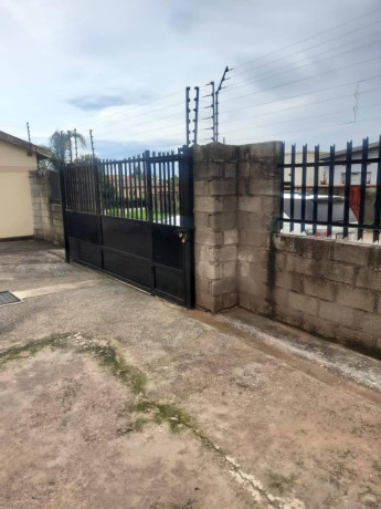 2x2-bedroom-flats-for-sale-in-phi-big-9