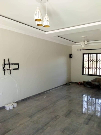 2-bedroom-flat-for-rent-in-makeni-big-8