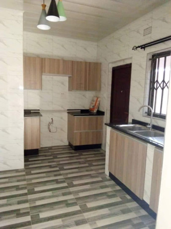 2-bedroom-flat-for-rent-in-makeni-big-6