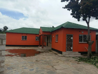 luxurious-2-bedroom-flat-in-olympia