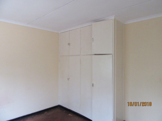 2-bedroom-flat-in-ridgeway-lusaka-big-4