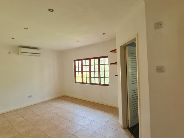 3-bedroom-house-for-sale-in-rhodespark-big-8