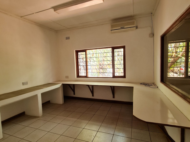 3-bedroom-house-for-sale-in-rhodespark-big-6