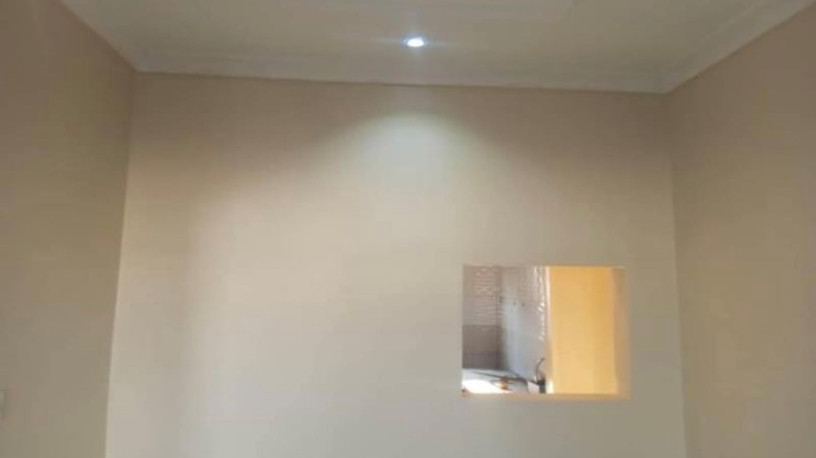 3-bedroom-flat-for-rent-in-meanwood-big-6