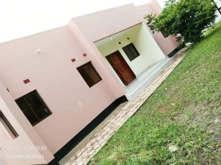 3-bedroom-flat-for-rent-in-chalala-rockview