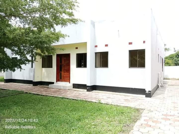 3-bedroom-flat-for-rent-in-chalala-rockview-big-6