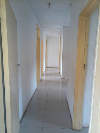 four-bedroom-house-with-ensuite-master-bedroom-and-cottage-for-rent-big-3