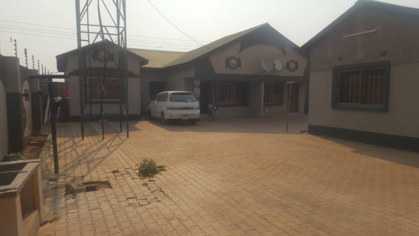 spacious-3-bedroom-flat-in-libala-south-big-0